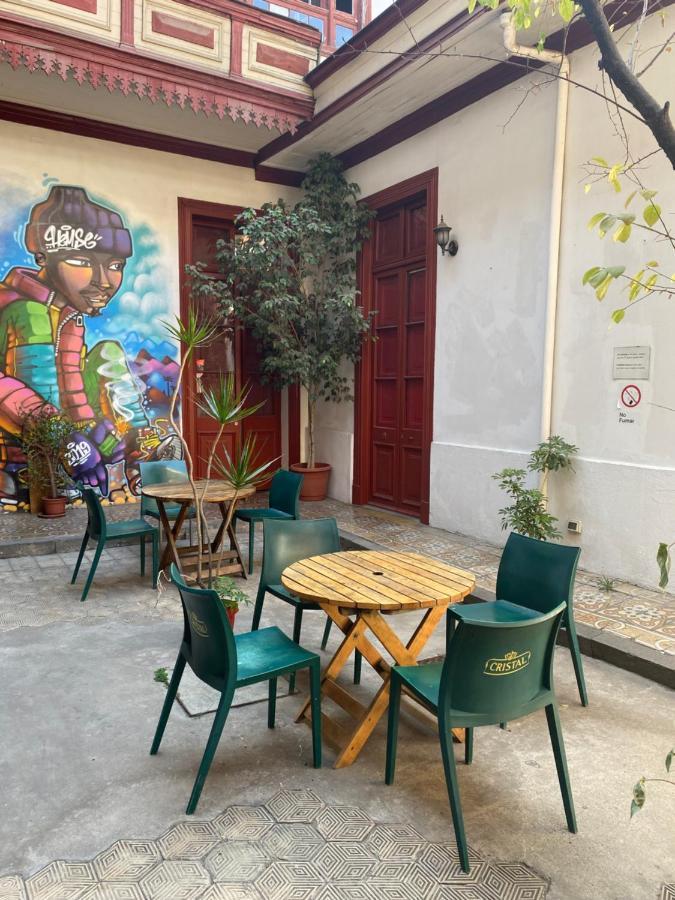 La Casa Roja Hostel Santiago du Chili Extérieur photo