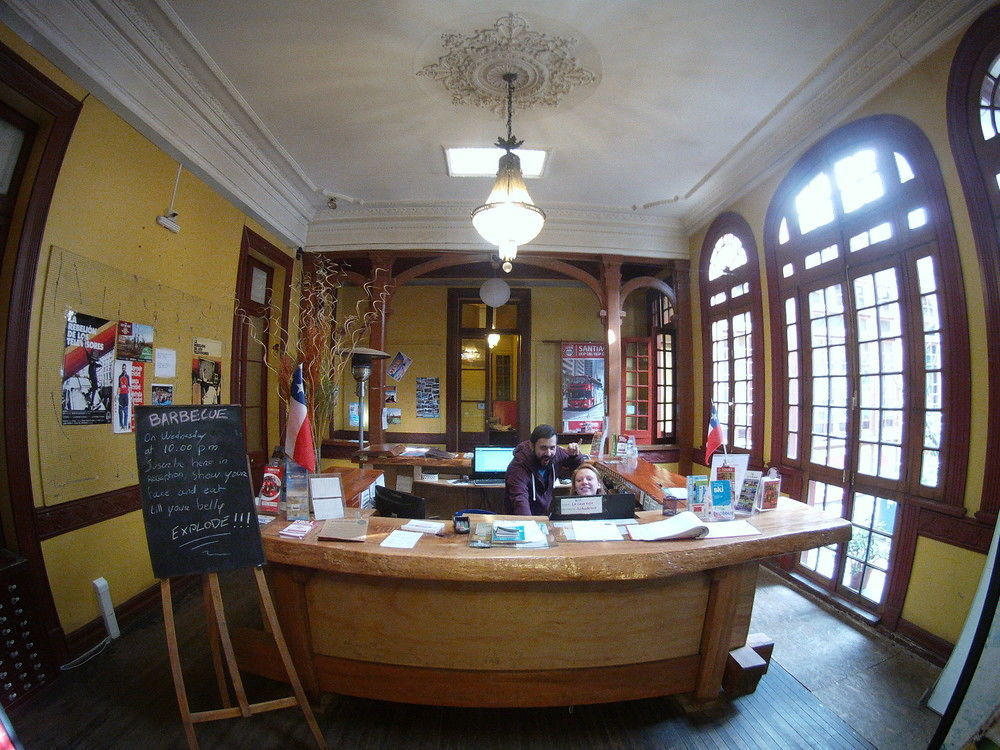 La Casa Roja Hostel Santiago du Chili Extérieur photo